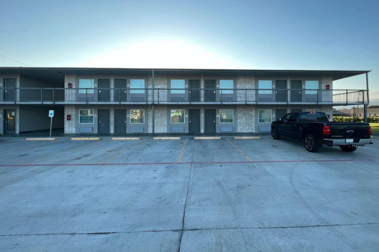 Super 8 By Wyndham Sulphur South Eksteriør bilde